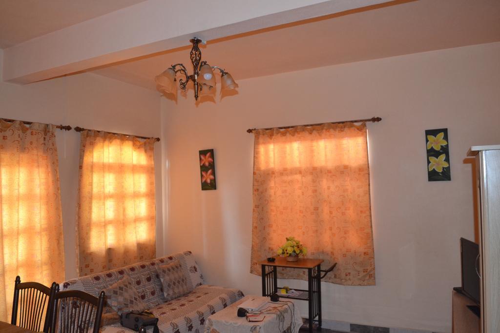 Golden Shell Apartment *